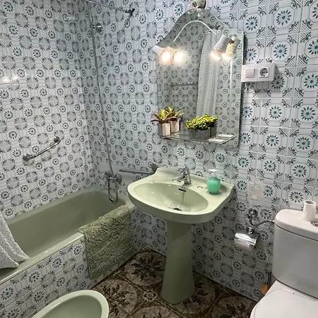 Lola's Apartment *