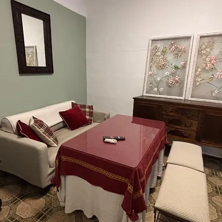 Lola's Apartment