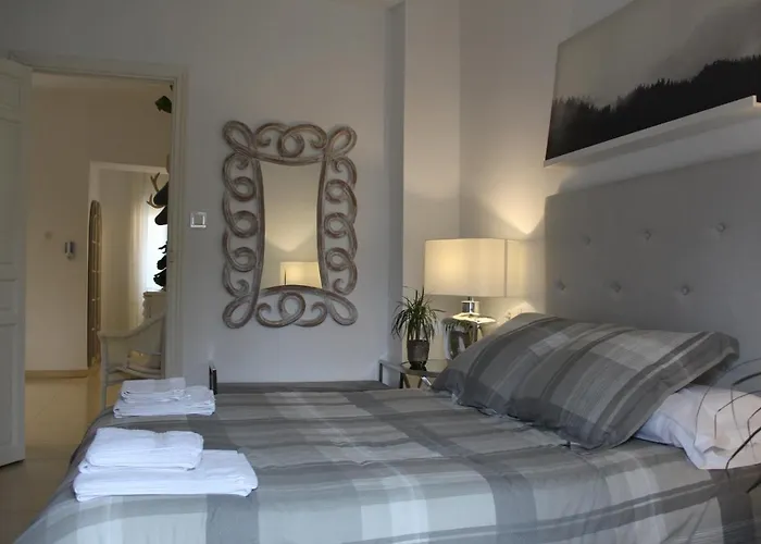 Апартаменты Lola's